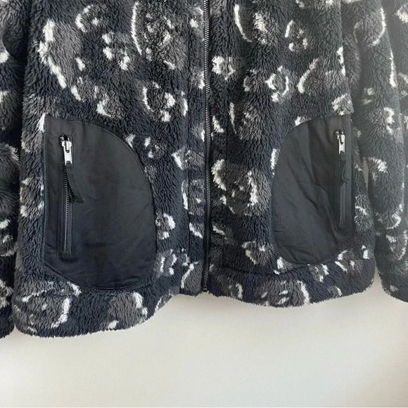 LOGO By Lori Goldstein Leopard Sherpa Jacket size Large - Picture 4 of 7